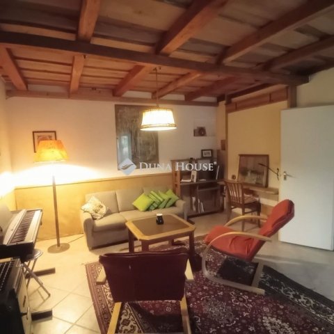 Eladó családi ház, Hosszúhetényen 150 M Ft, 7+2 szobás