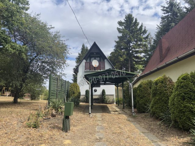 Eladó nyaraló, Vértestolnán 37.9 M Ft, 3 szobás