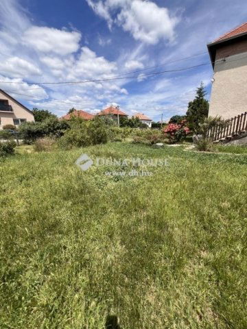Eladó családi ház, Tökölön 117.99 M Ft, 3 szobás