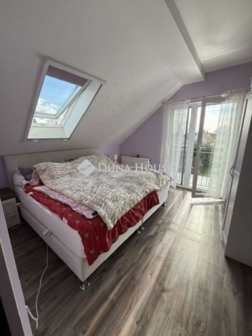 Eladó ikerház, Budapesten, XVI. kerületben 199.9 M Ft, 5 szobás