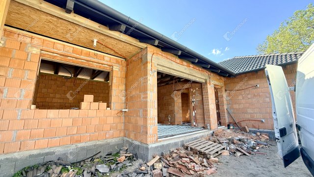 Eladó családi ház, Sülysápon 94 M Ft, 4 szobás