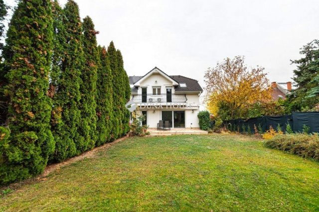 Eladó ikerház, Budapesten, III. kerületben 289.9 M Ft, 4+1 szobás