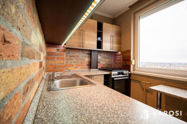 Eladó panellakás, Gyulán 27.5 M Ft, 2 szobás