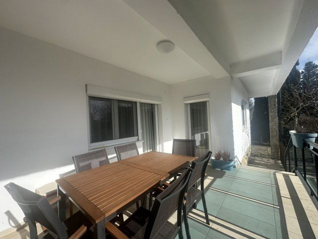 Eladó családi ház, Vonyarcvashegyen 114.9 M Ft, 6 szobás