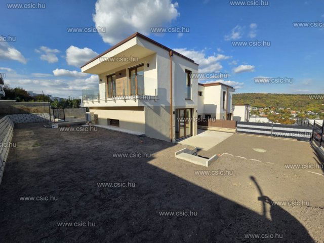 Eladó ikerház, Budapesten, III. kerületben 196 M Ft, 4 szobás