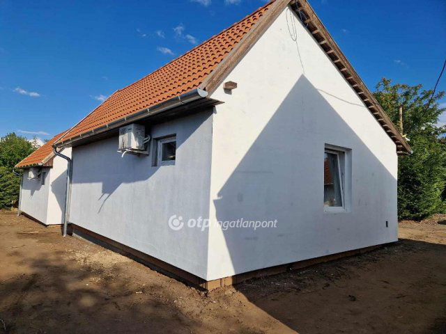 Eladó ipari ingatlan, Tápiószelén 19.99 M Ft