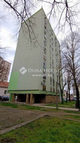 Eladó panellakás, Pécsett 44.7 M Ft, 2 szobás