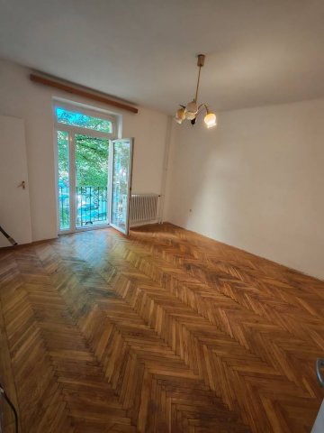 Eladó téglalakás, Tatabányán 32.9 M Ft, 1+1 szobás