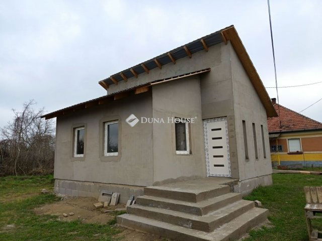 Eladó családi ház, Tápióbicskén 22.9 M Ft, 3 szobás