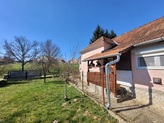 Eladó családi ház, Komlósdon 17 M Ft, 3 szobás