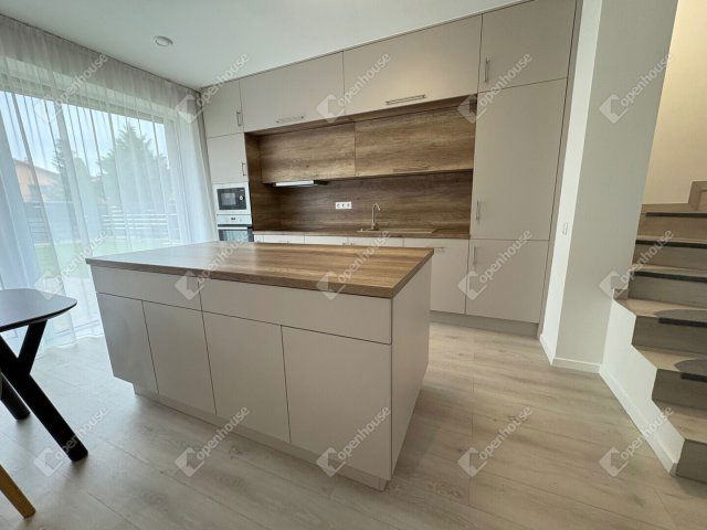 Kiadó sorház, albérlet, Debrecenben 650 E Ft / hó, 5 szobás