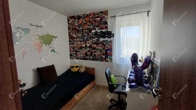 Eladó téglalakás, Győrött 134.5 M Ft, 4 szobás