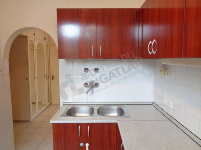 Kiadó téglalakás, albérlet, II. kerületben, Ali utcában