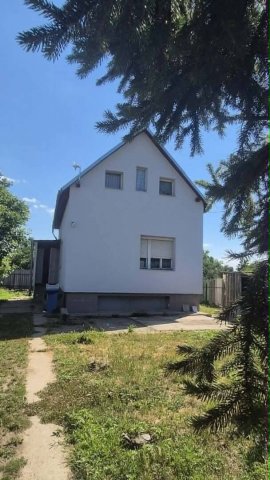Eladó családi ház, Debrecenben 39.9 M Ft, 3 szobás