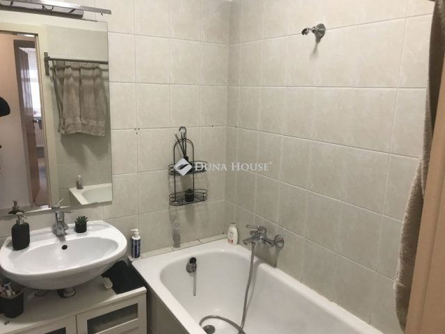 Eladó téglalakás, Székesfehérvárott 79.9 M Ft, 2+1 szobás