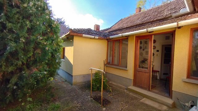 Eladó családi ház, Fegyverneken, Dózsa György úton 15.9 M Ft