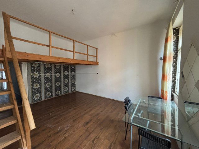 Eladó téglalakás, VIII. kerületben, Szerdahelyi utcában