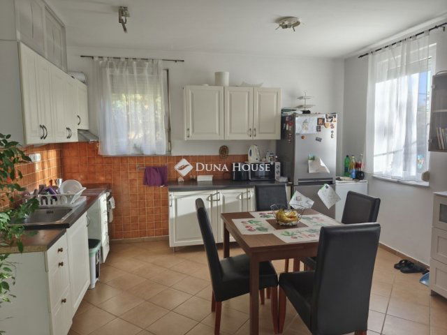 Eladó téglalakás, Budapesten, XIII. kerületben 93 M Ft, 3 szobás