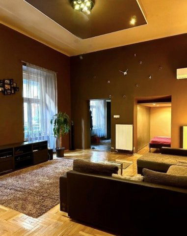 Kiadó téglalakás, albérlet, VII. kerületben, Rákóczi úton