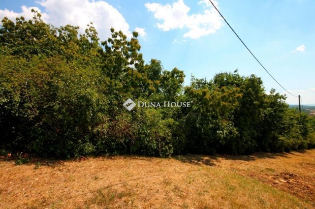 Eladó telek, Pécselyen 49.9 M Ft / költözzbe.hu