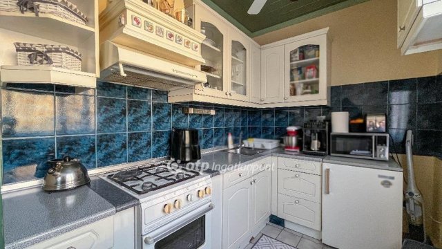 Eladó panellakás, Győrött 44.9 M Ft, 2 szobás