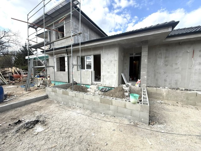 Eladó ikerház, Szigethalmon 94.5 M Ft, 4 szobás