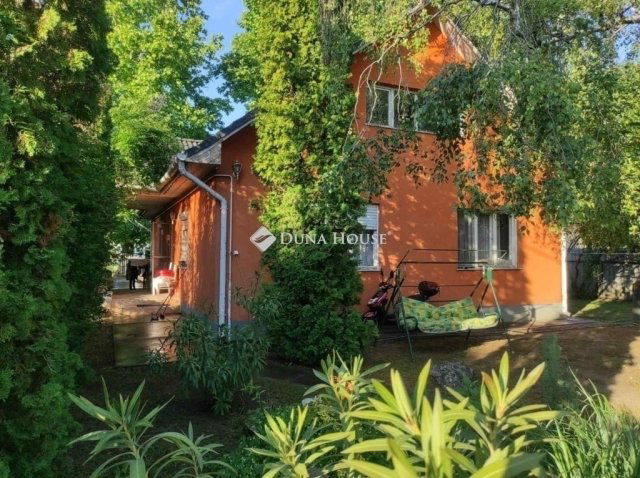 Eladó családi ház, Kecskeméten 79.9 M Ft, 6 szobás