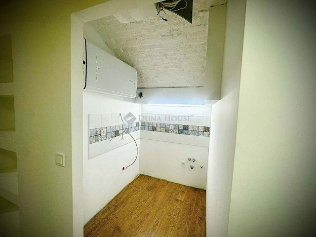 Eladó iroda, Budapesten, IX. kerületben 102 M Ft, 3 szobás