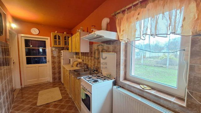 Eladó családi ház, Monoron 68.5 M Ft, 3 szobás