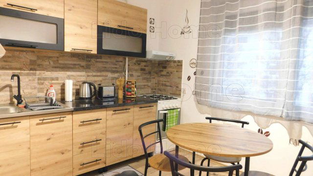 Eladó téglalakás, Siófokon 53 M Ft, 2 szobás