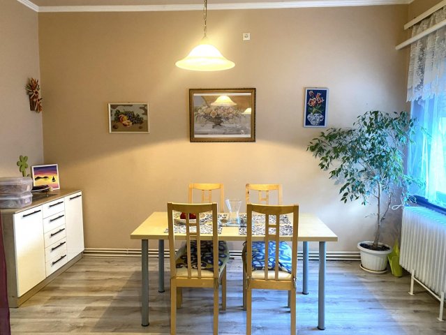 Eladó családi ház, Ácson 65 M Ft, 5 szobás
