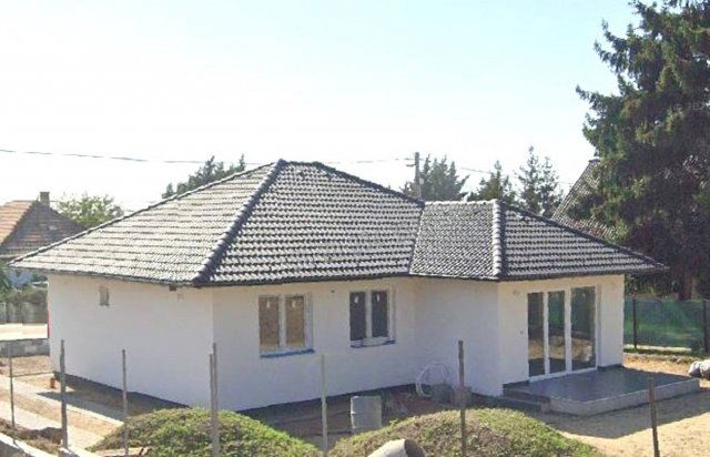 Eladó családi ház, Erdőkertesen 92.5 M Ft, 5 szobás