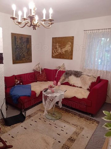 Eladó családi ház, Keszthelyen 0.2 M Ft, 6 szobás