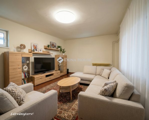 Eladó családi ház, Békéscsabán 59.9 M Ft, 8 szobás