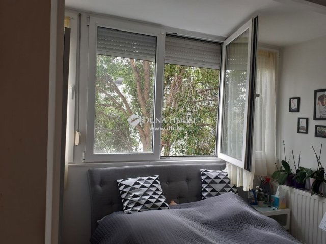 Eladó panellakás, Budapesten, XI. kerületben 89.7 M Ft, 1 szobás