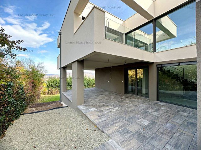 Eladó családi ház, Solymáron 320 M Ft, 5 szobás