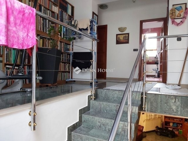 Eladó téglalakás, Budapesten, XIV. kerületben 250 M Ft, 5 szobás