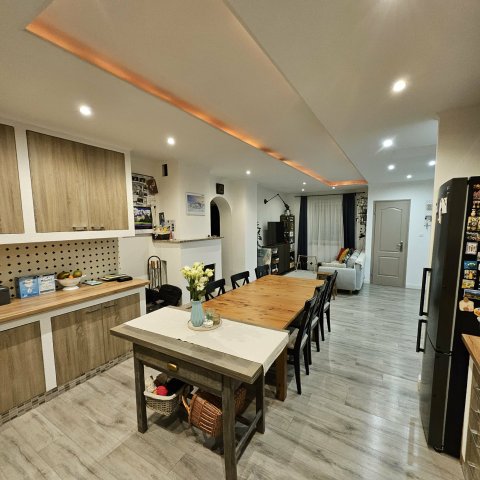 Eladó családi ház, Felsőpakonyban 99 M Ft, 2 szobás