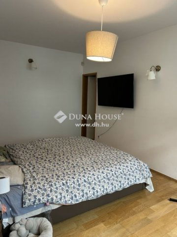 Eladó családi ház, Nagykovácsiban 350 M Ft, 5 szobás