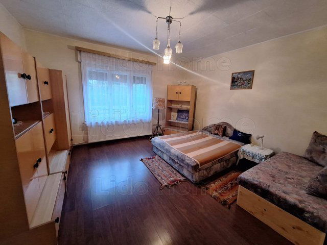 Eladó családi ház, Andorcson 34 M Ft, 9+1 szobás