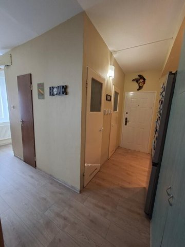 Eladó panellakás, Dunaújvárosban 32.4 M Ft, 2 szobás