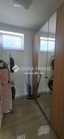 Eladó családi ház, Üllőn 324.9 M Ft, 6 szobás