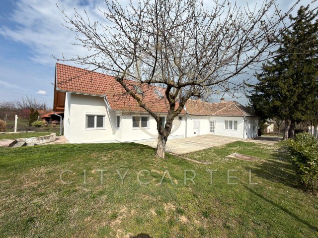 Eladó családi ház, Balatonlelleén 83.5 M Ft, 5 szobás