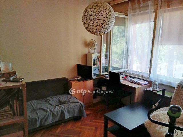 Eladó téglalakás, Gyöngyösön 35.5 M Ft, 2+1 szobás