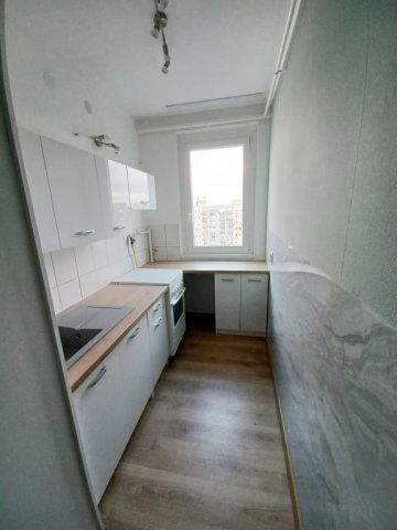 Eladó téglalakás, Budapesten, III. kerületben, Szilke utcában