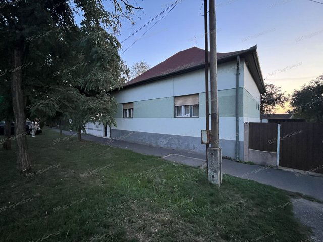 Eladó családi ház, Hajdúszoboszlón 53.99 M Ft, 3 szobás