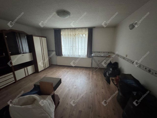 Eladó családi ház, Pákán 16.9 M Ft, 2 szobás