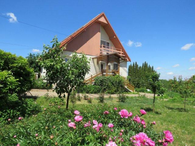 Eladó családi ház, Győrött 114.9 M Ft, 5 szobás