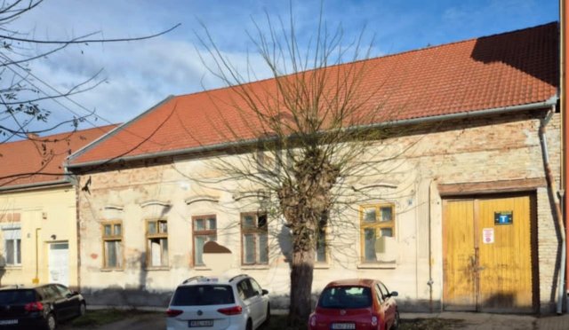 Eladó téglalakás, Kalocsán 38 M Ft, 4 szobás