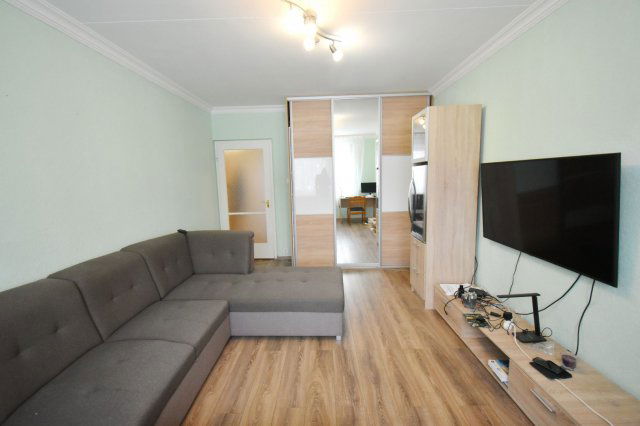 Eladó panellakás, Debrecenben 56.5 M Ft, 3 szobás